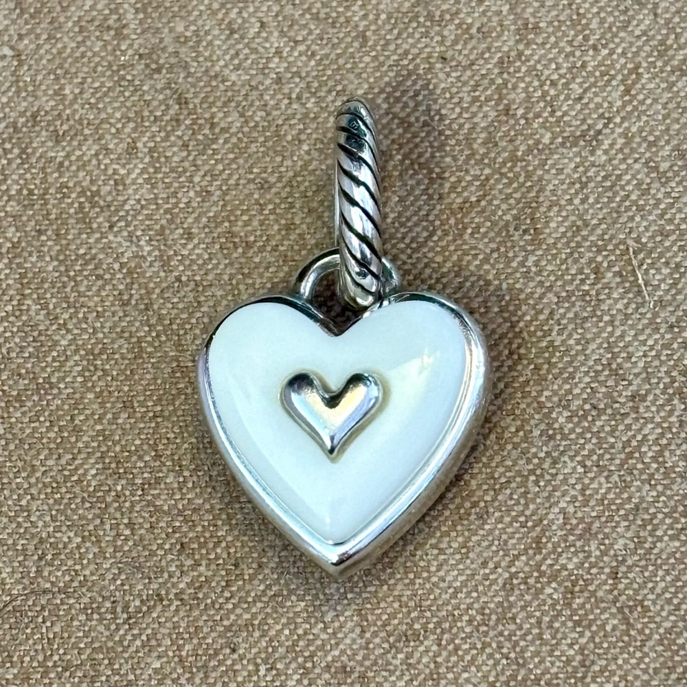 🆕Listing! 🆕 Brighton Candy Heart charm White resin with LUV U on back Retired